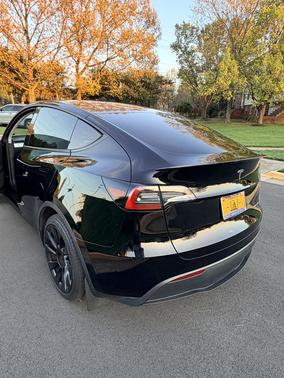 Black 2023 Tesla Model Y Long Range