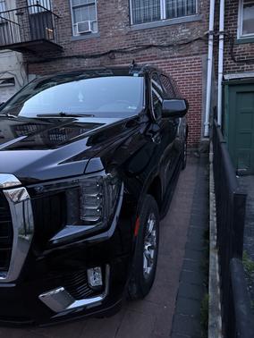 2023 GMC Yukon XL SLE
