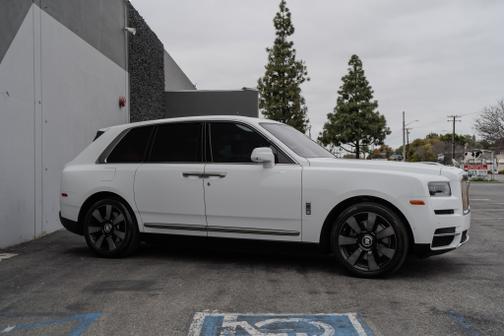 2022 Rolls-Royce Cullinan Base