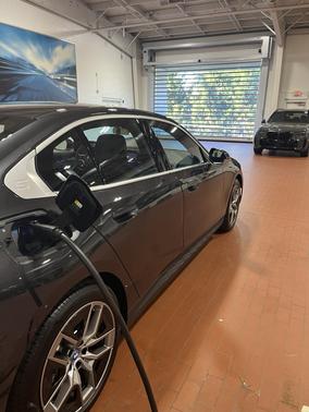 2025 BMW i5 xDrive40