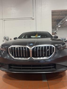 2025 BMW i5 xDrive40