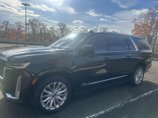 2022 Cadillac Escalade ESV Luxury