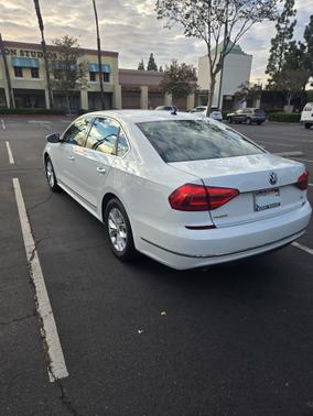 2016 Volkswagen Passat 1.8T R-Line