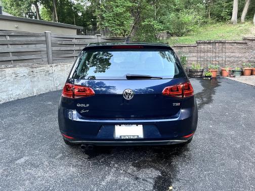 2015 Volkswagen Golf TSI S 4-Door