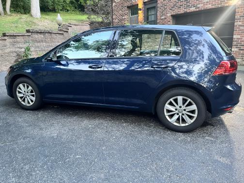 2015 Volkswagen Golf TSI S 4-Door