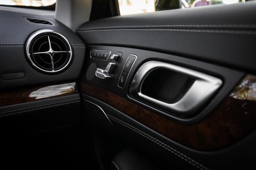 Black 2013 Mercedes-Benz SL-Class SL 550
