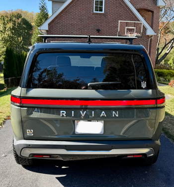 Green 2023 Rivian R1S Launch Edition