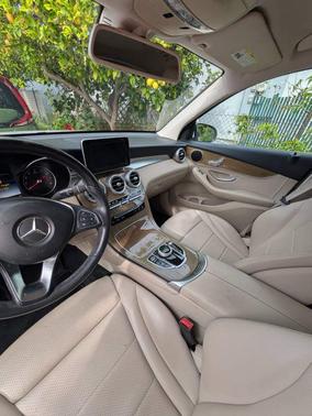 White 2018 Mercedes-Benz GLC 300 Base