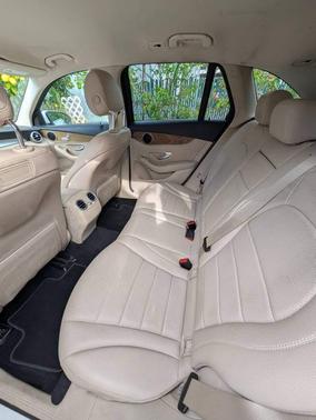 White 2018 Mercedes-Benz GLC 300 Base