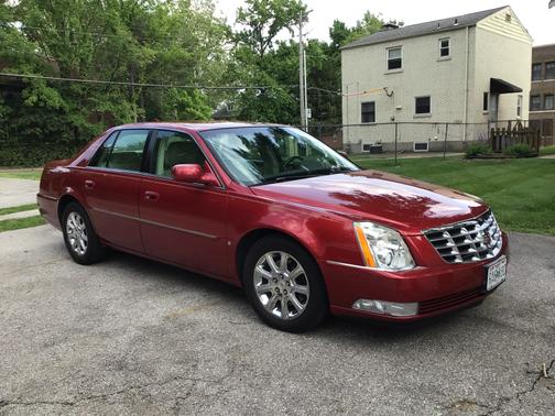 2009 Cadillac DTS 1SB