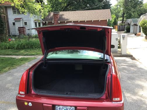 2009 Cadillac DTS 1SB