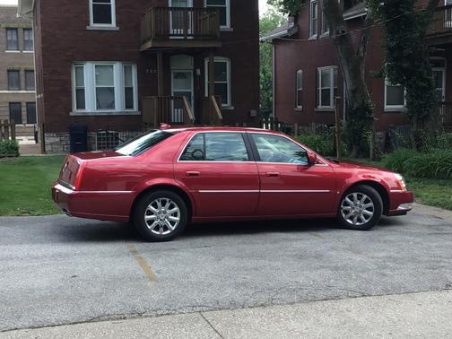 2009 Cadillac DTS 1SB
