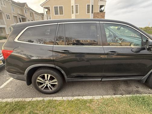 Black 2016 Honda Pilot EX-L