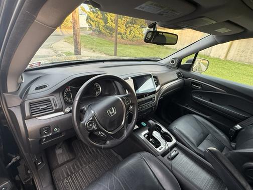 Black 2016 Honda Pilot EX-L