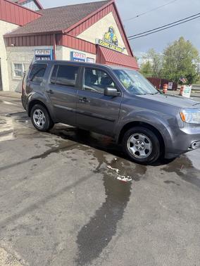 Silver 2014 Honda Pilot LX