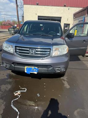 Silver 2014 Honda Pilot LX