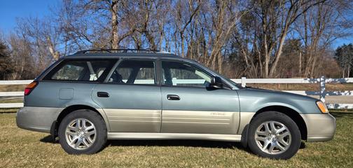 2000 Subaru Outback Base