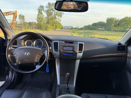 2009 Hyundai SONATA Limited