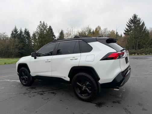 2020 Toyota RAV4 Hybrid XSE