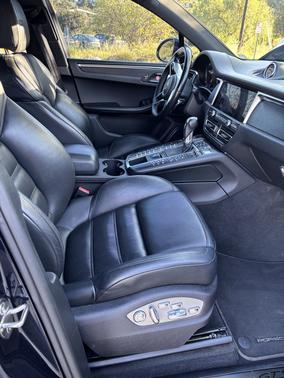 2021 Porsche Macan Macan GTS