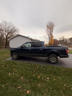 Blue 2018 Ford F-150 XLT