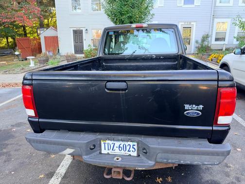 Black 2000 Ford Ranger XLT SuperCab