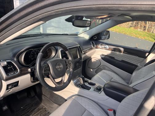 2017 Jeep Grand Cherokee Summit