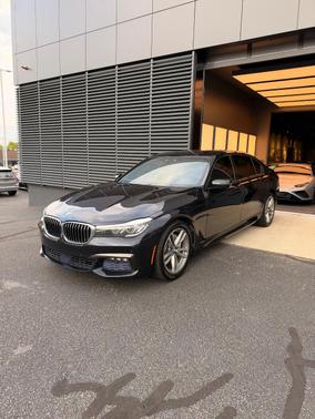 Black 2018 BMW 740 i