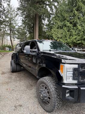 Black 2017 Ford F-350 Platinum