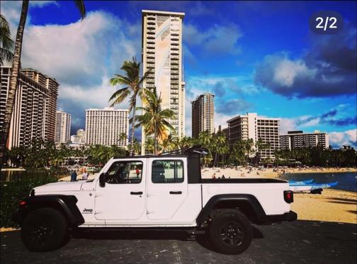 White 2020 Jeep Gladiator Sport