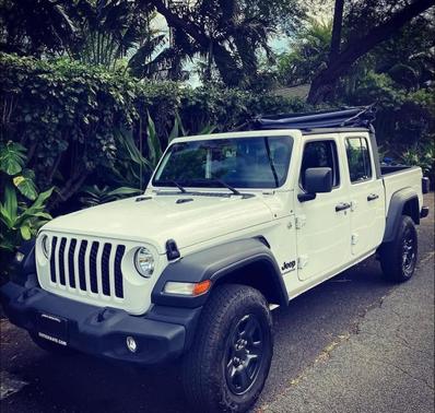 White 2020 Jeep Gladiator Sport