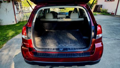 Red 2011 Subaru Outback 2.5 i Premium