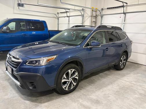 Blue 2022 Subaru Outback Limited