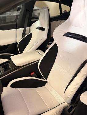 2024 Tesla Model S Plaid