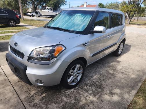 2011 Kia Soul +