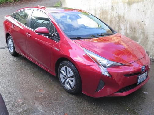 2016 Toyota Prius Four Touring