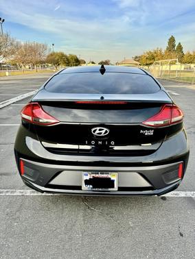 2020 Hyundai IONIQ Hybrid Blue
