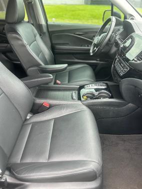 Black 2021 Honda Pilot Touring 8-Passenger