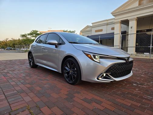 2025 Toyota Corolla Hatchback XSE