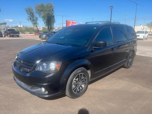 Black 2018 Dodge Grand Caravan GT
