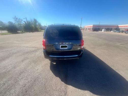 Black 2018 Dodge Grand Caravan GT