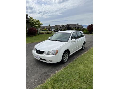 Photo 1 of 22 of 2006 Kia Spectra5 Base