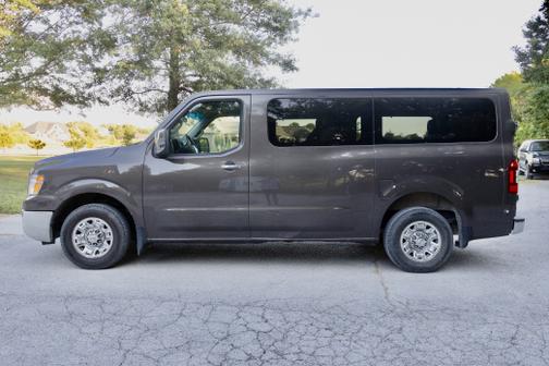 2014 Nissan NV Passenger NV3500 HD SL V8