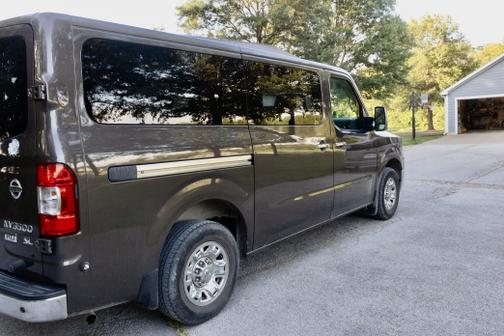 2014 Nissan NV Passenger NV3500 HD SL V8