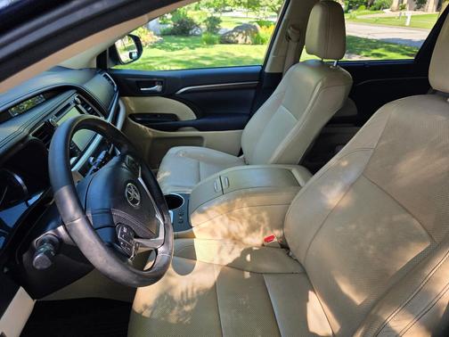 Blue 2014 Toyota Highlander Limited