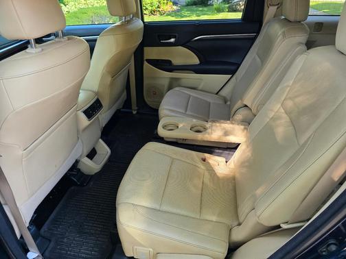 Blue 2014 Toyota Highlander Limited