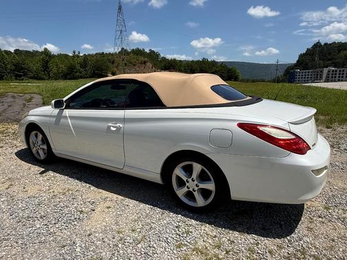 White 2008 Toyota Camry Solara SLE
