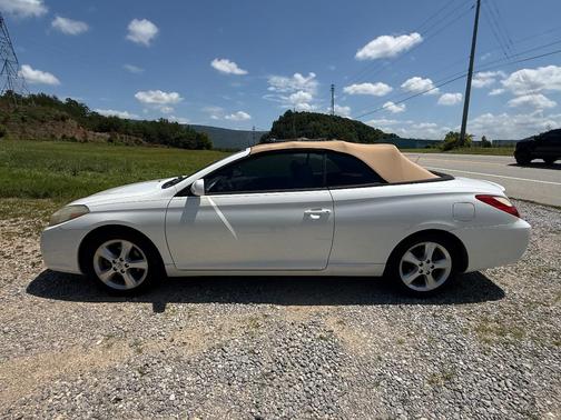 White 2008 Toyota Camry Solara SLE