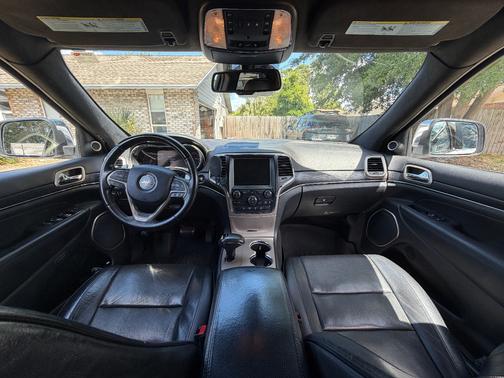 White 2015 Jeep Grand Cherokee Summit
