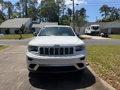 White 2015 Jeep Grand Cherokee Summit